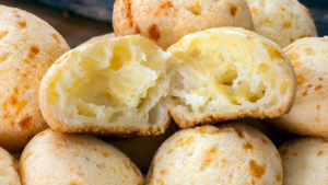 Brazilian Cheese Bread (Pao De Queijo)